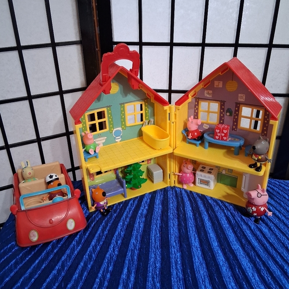 Peppa Pig Red and Yellow House Playset with Car - Picture 1 of 15